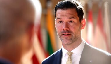 Sverige, Innvandring | Innvandringen i Sverige ned med 30 prosent – laveste siden 2006