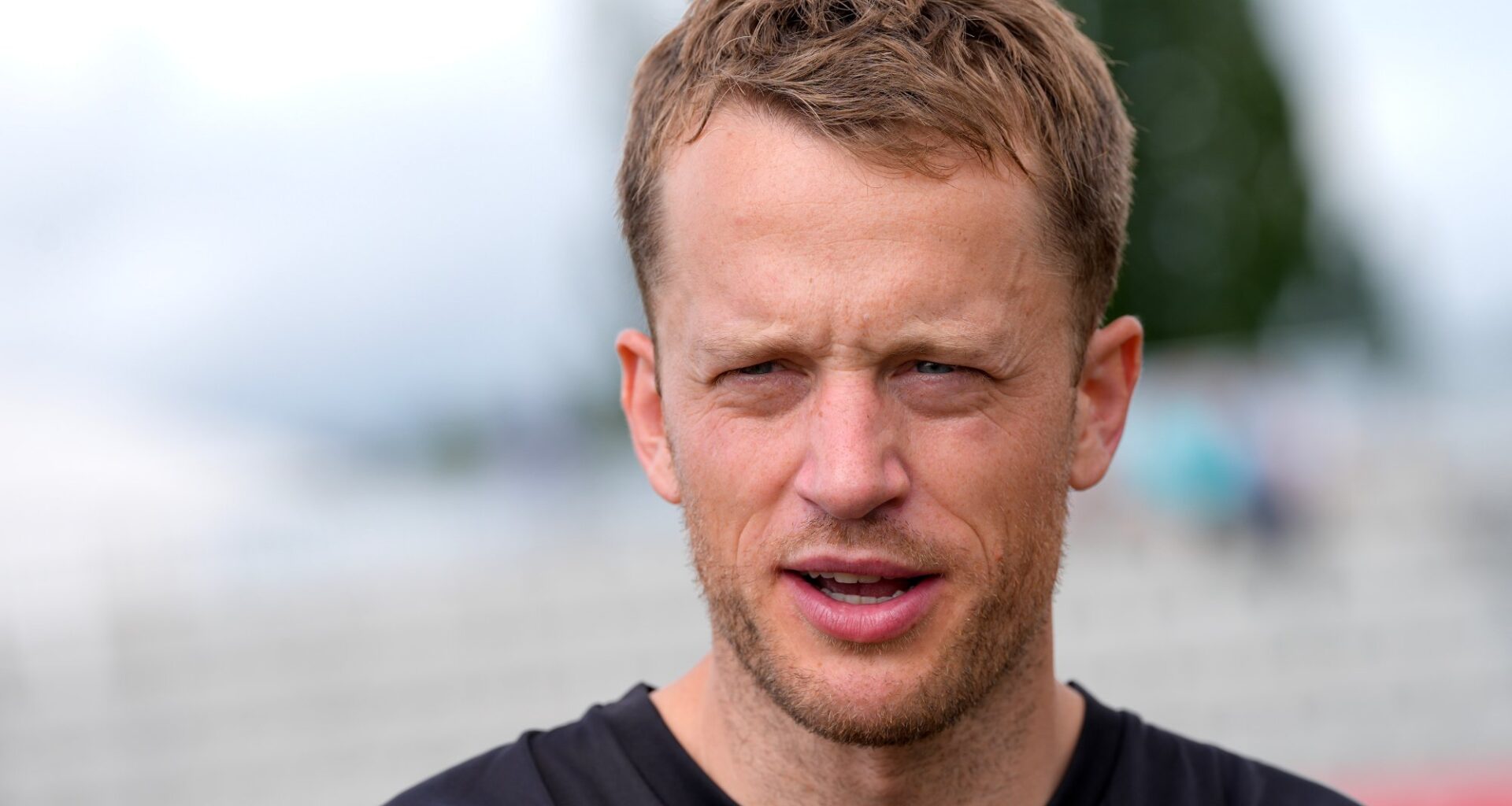 Tarjei Bø, NRK | Tarjei Bø får ikke være NRK-ekspert i Ruhpolding