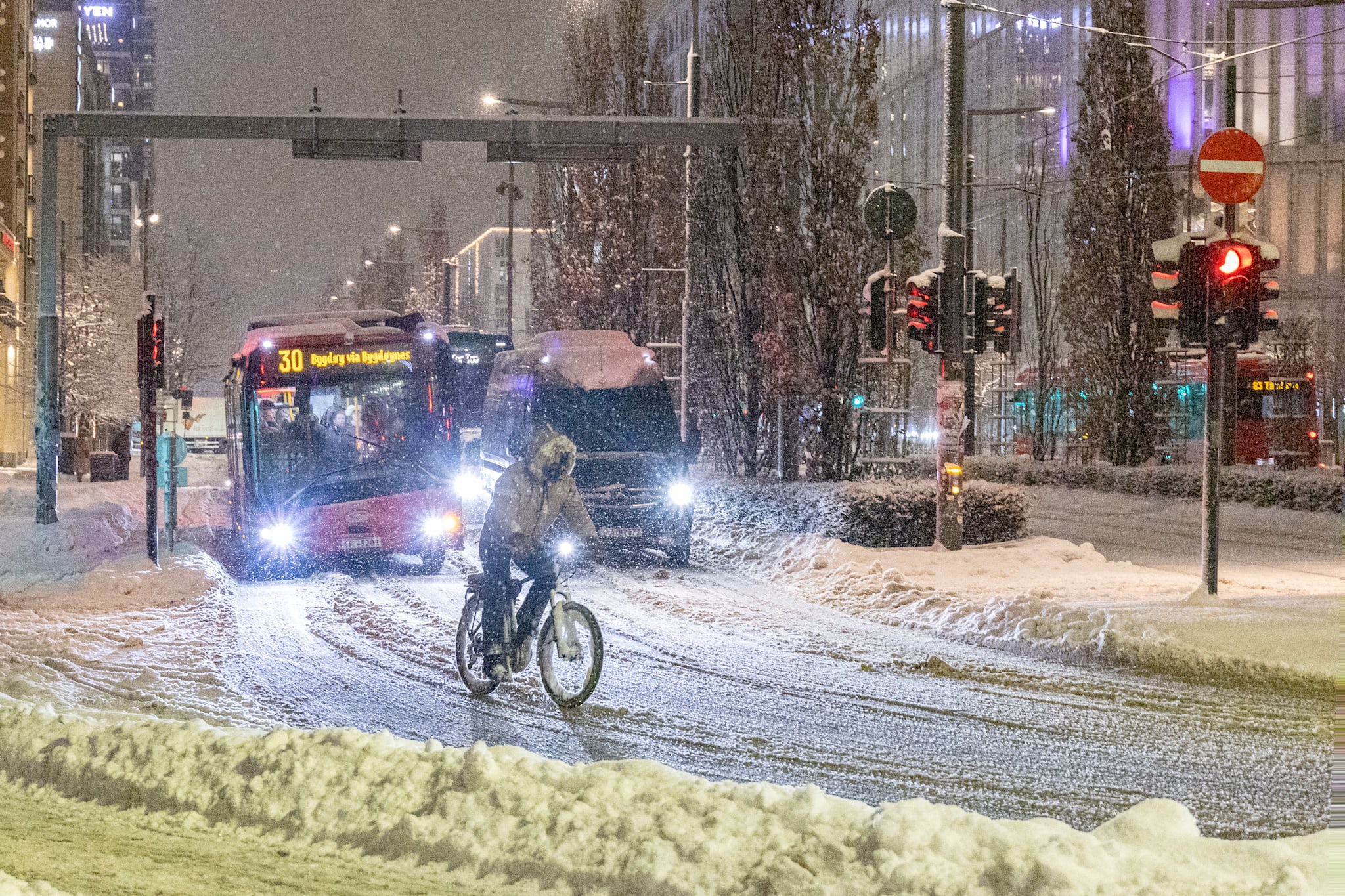 Onsdag våknet folk på Østlandet til 10–25 centimeter snø. Resten av vinteren kan by på mer sludd og regn. 