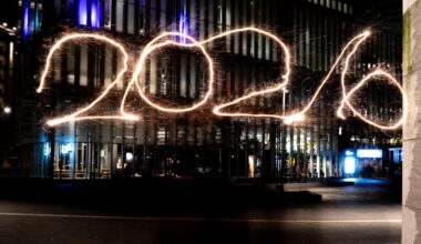 Vold, fyrverkeri og uro preget nyttårsfeiringen flere steder i landet