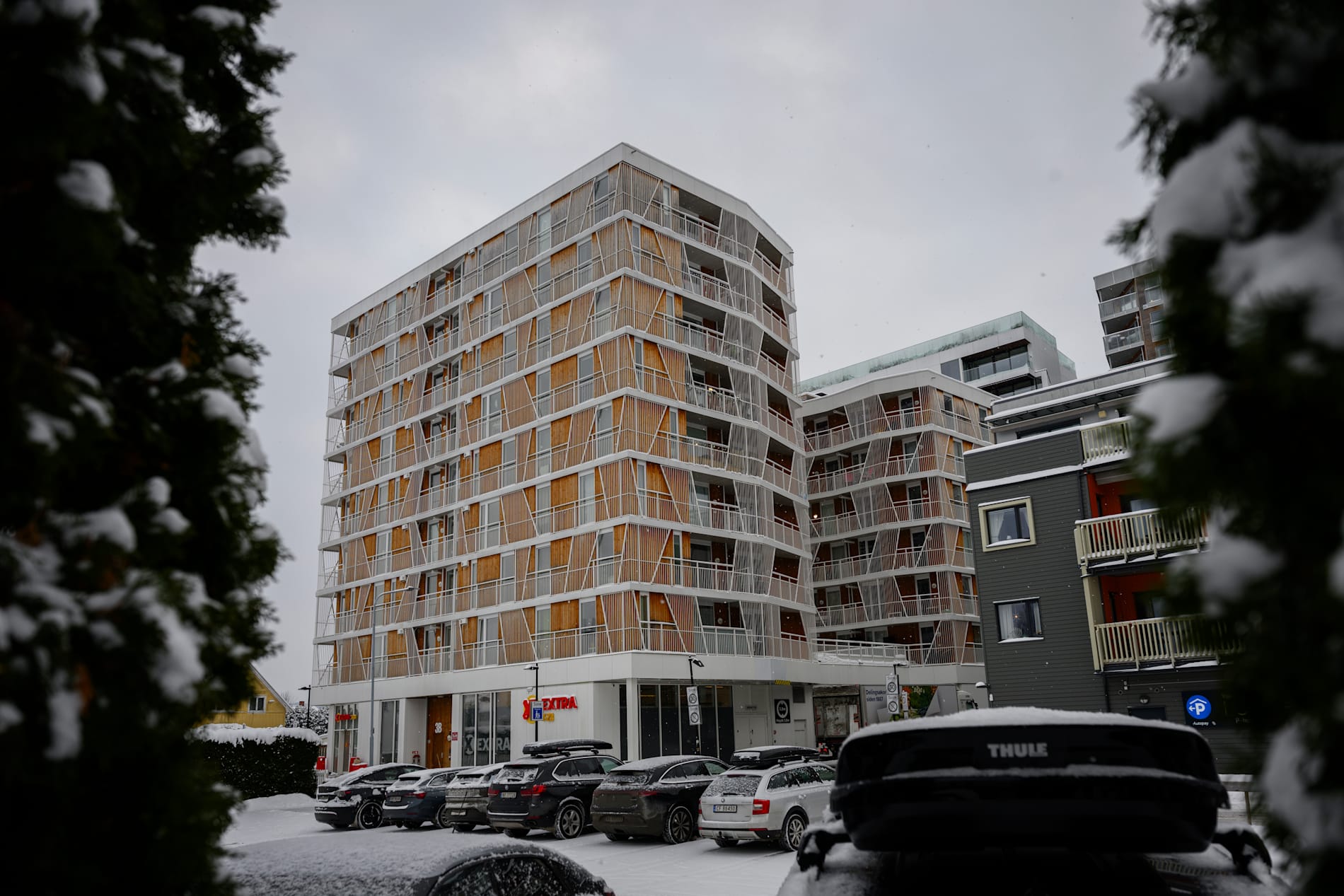 De to boligblokkene ligger sentralt i Lillestrøm sentrum. Alle leilighetene benyttes til utleie. 