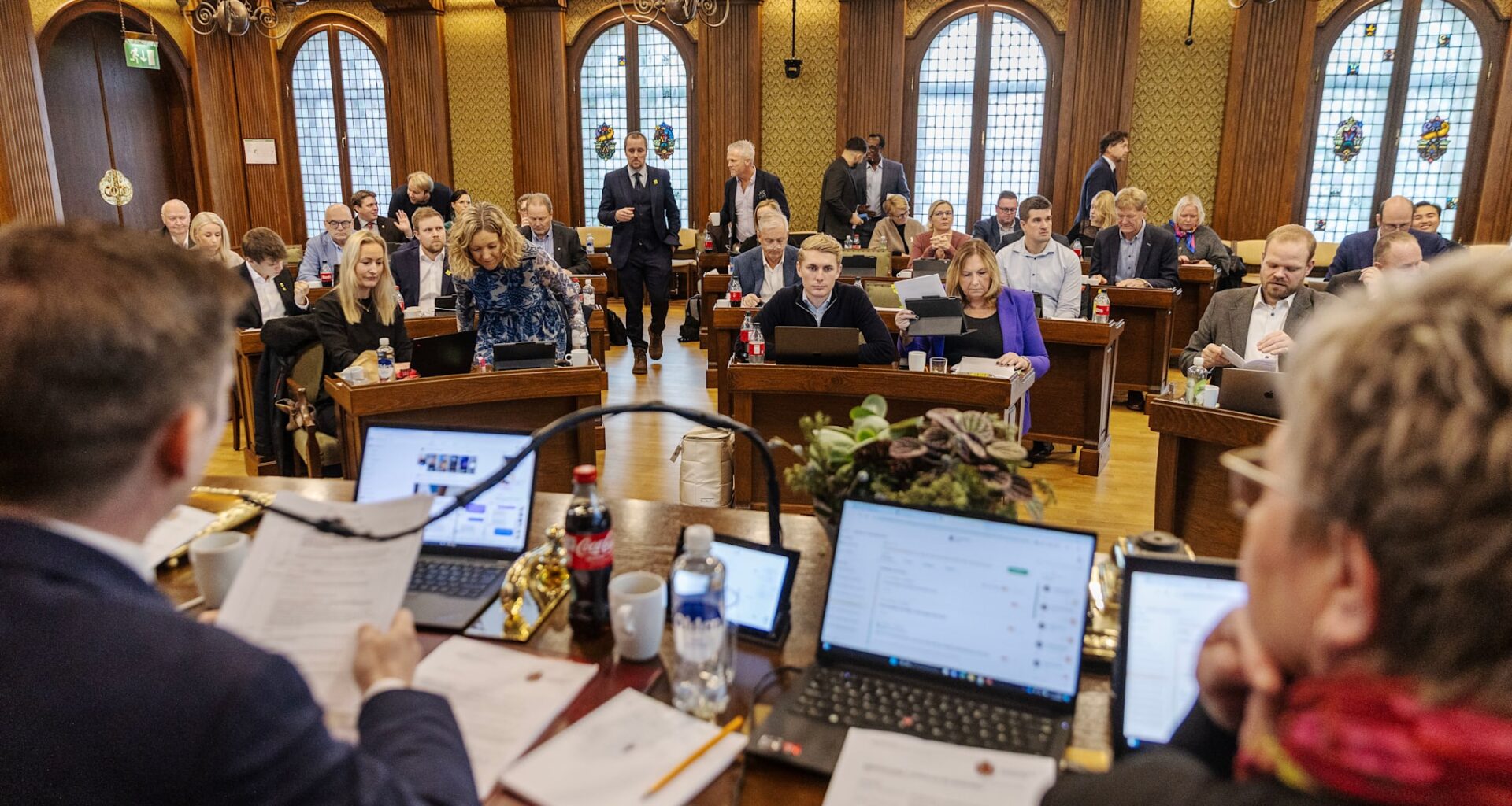 Folkevalgte i Kristiansand har ikke samme regler som ansatte i Kristiansand.