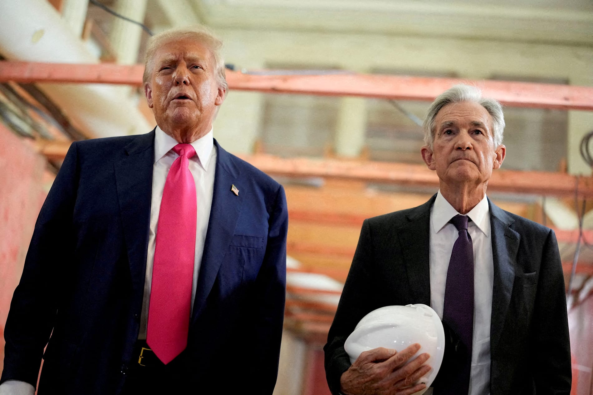 President Donald Trump og sentralbanksjef Jerome Powell.