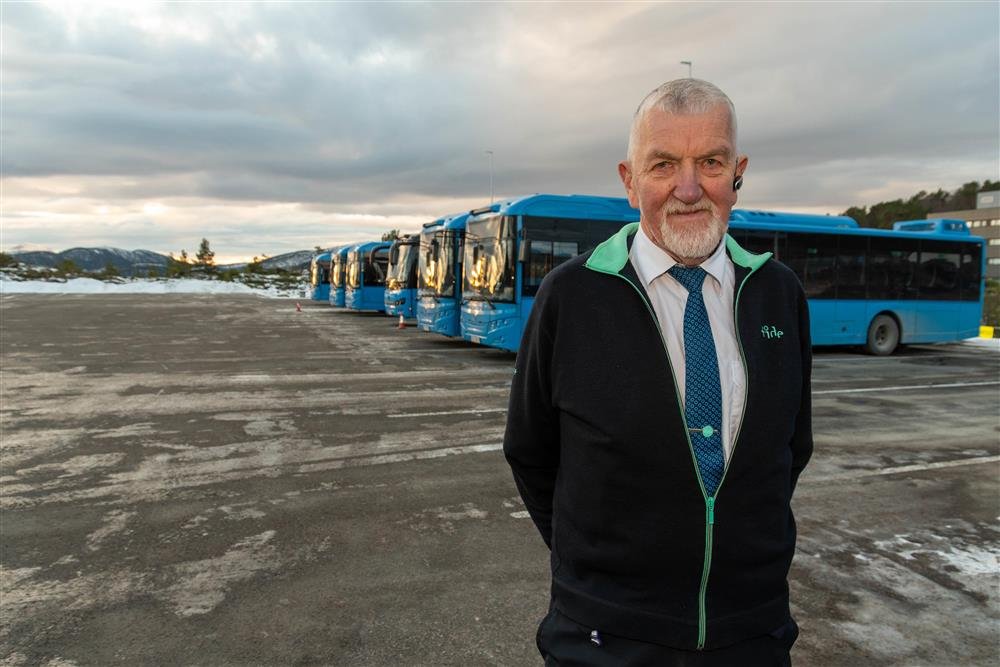 Trafikk, Kristiansund | Nye bussdepot er offisielt åpnet: – En stor forskjell på hvordan det var