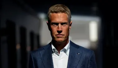 Høyre åpner for kutt i sykelønna. Det skaper kraftige reaksjoner i LO