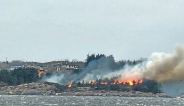Øygarden, Brann | 15 mål svidd av i Øygarden, mann mistenkt