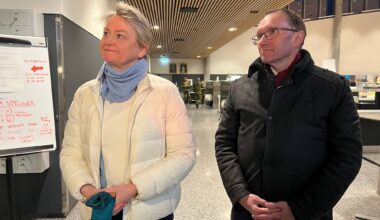 Utenriksminister Barth Eide besøkte Skjold og Bardufoss med sin britiske kollega: – Vi tar det til et nytt nivå nå - Nye Troms