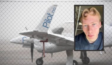 et bilde av en person på et fly (Bildebeskrivelsen er laget av en KI-tjeneste)