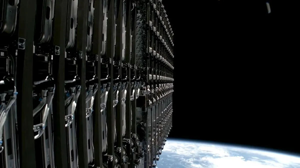 Starlink vil senke banehøyden til tusenvis av satellitter - Teknisk Ukeblad