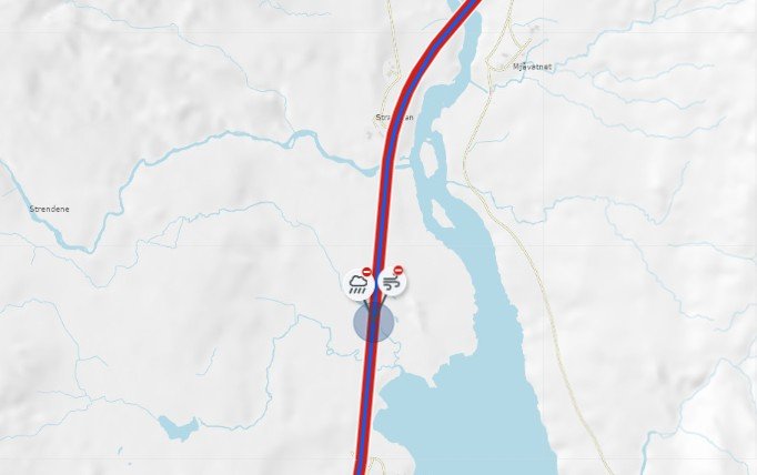 Trafikk, Vefsn | Sterk vind fører til stengte veier