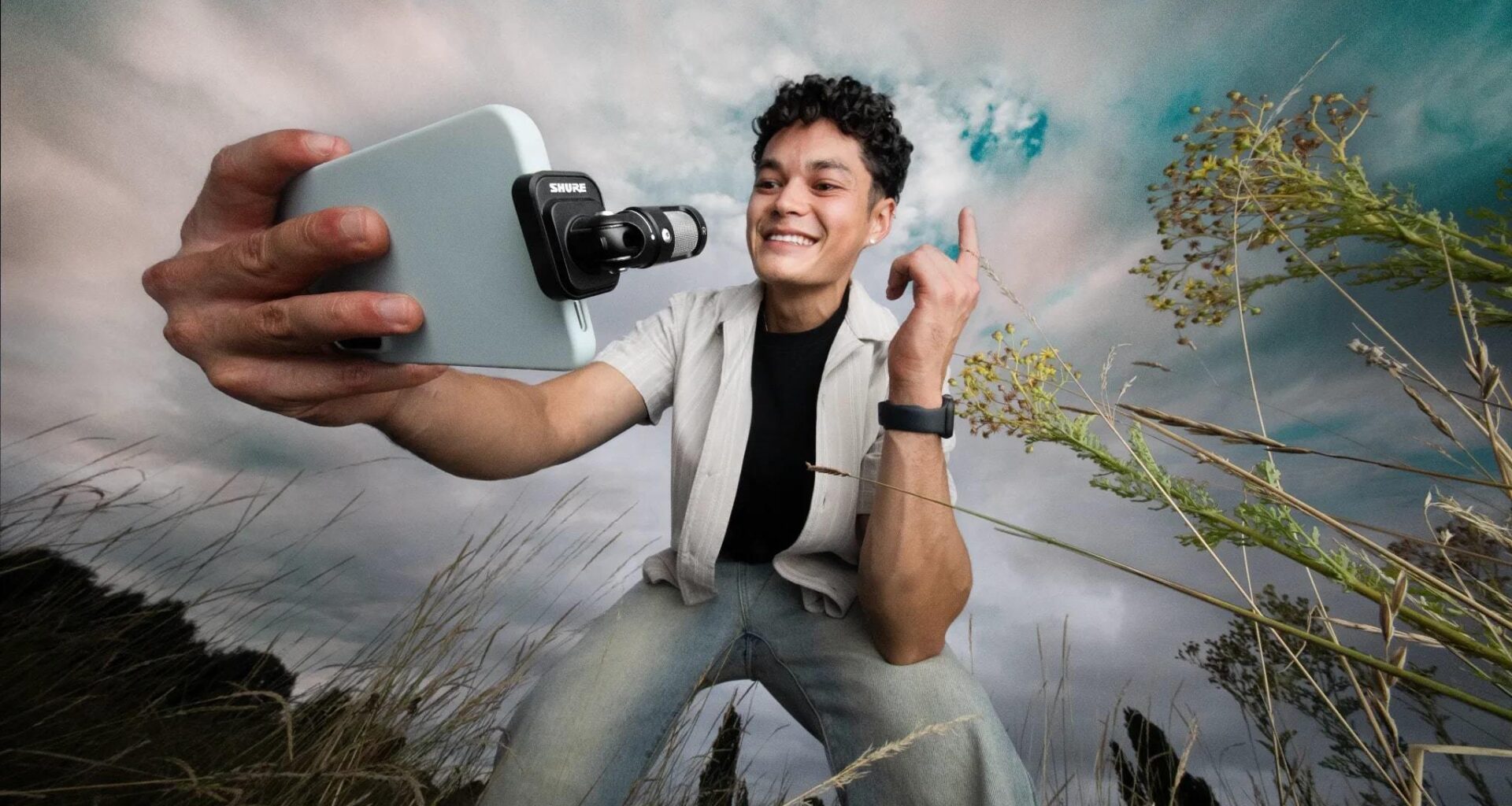 Det ble nettopp enklere å strømme på mobiltelefonen med Shures nye minimikrofon -