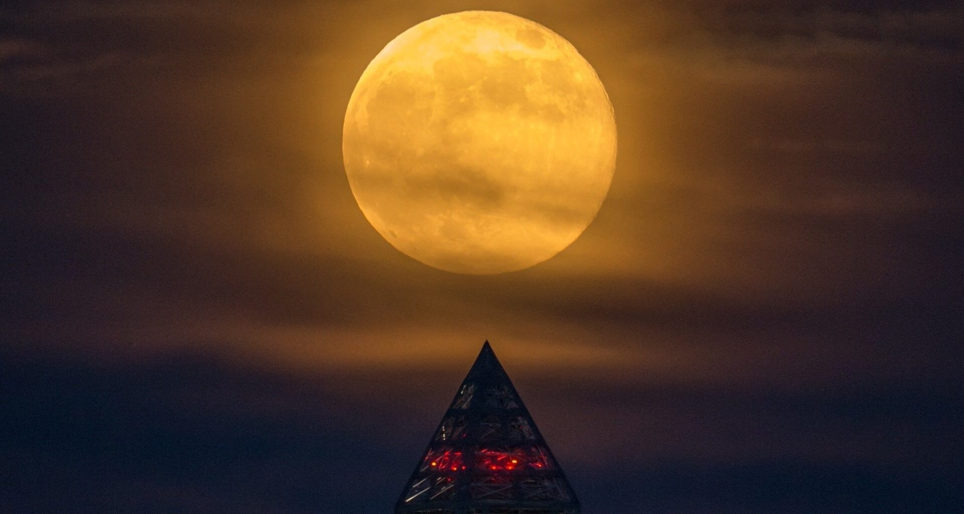 Himmelfenomen, Astronomi | I kveld må du titte opp: Det blir både supermåne, supersol og en sverm av meteorer - Moss Avis