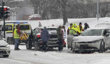 Trafikk, Åssiden | Melding om sammenstøt mellom to biler - Drammens Tidende