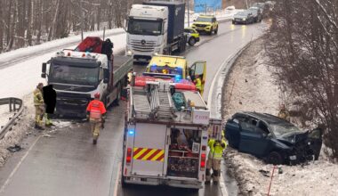Herøya, Politi | Trafikkulykke på Herøyavegen: Én person kritisk skadet