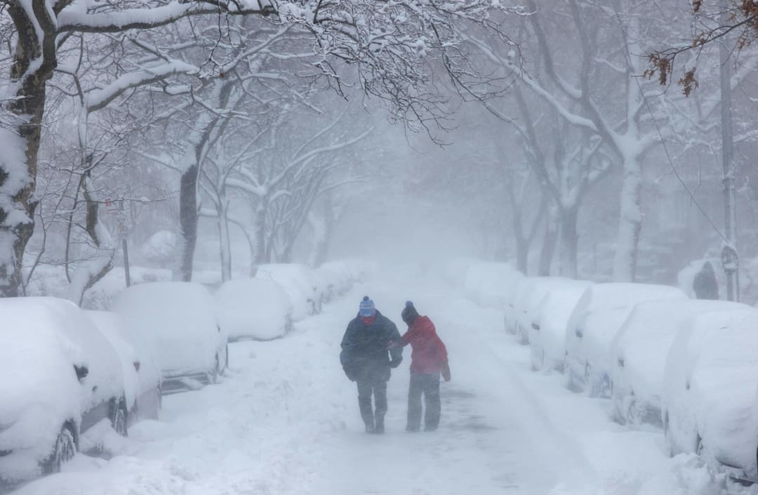 Historisk snøstorm lammer New York