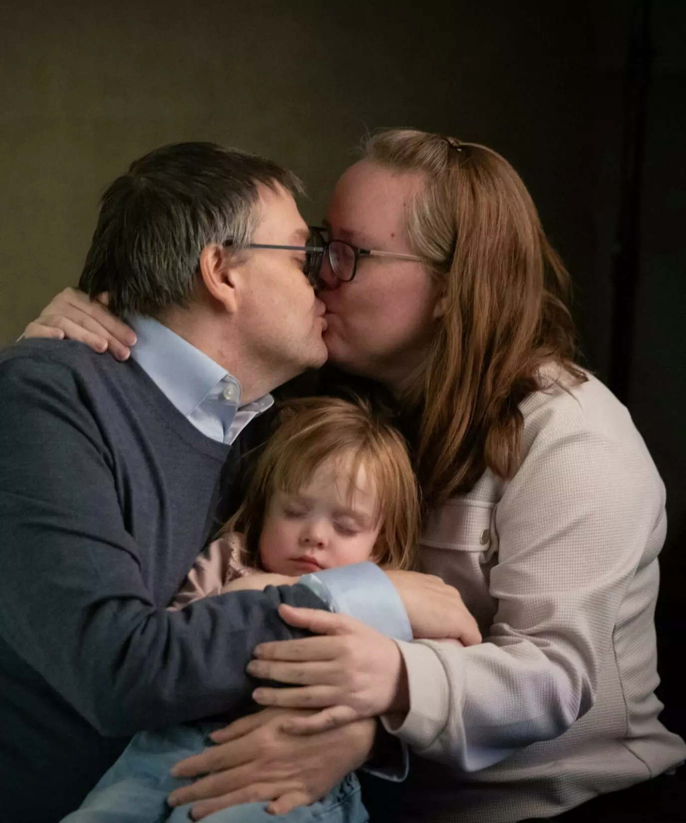 FAMILIE: Etter at 48-åringen fikk beskjed om at han ikke kunne bli frisk, ble det viktig for han å jobbe for at livet til familien skulle bli enklest mulig etter at han gikk bort. Foto: Bjørn Langsem/Dagbladet