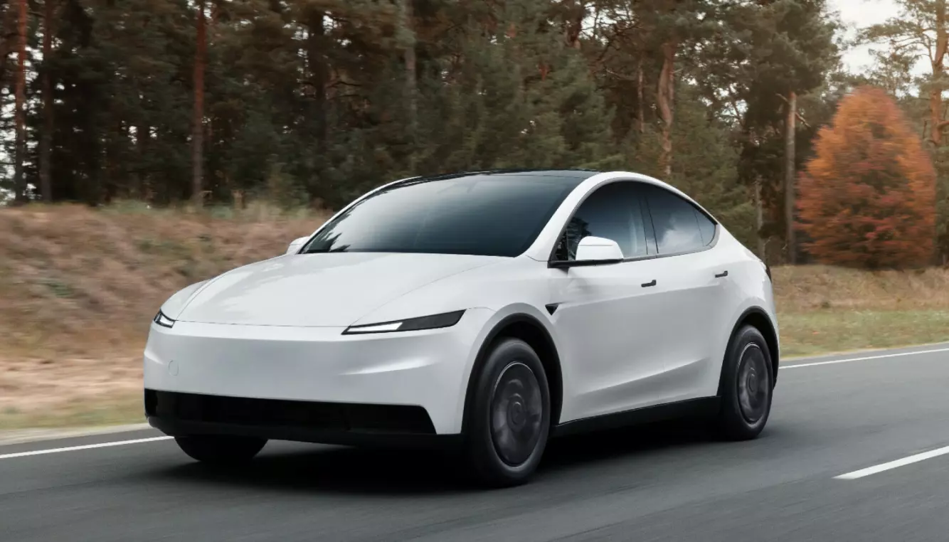 KLAR VINNER: Tesla Model Y ble mest solgte modell både i Norge og i Europa i 2025. Foto: Tesla