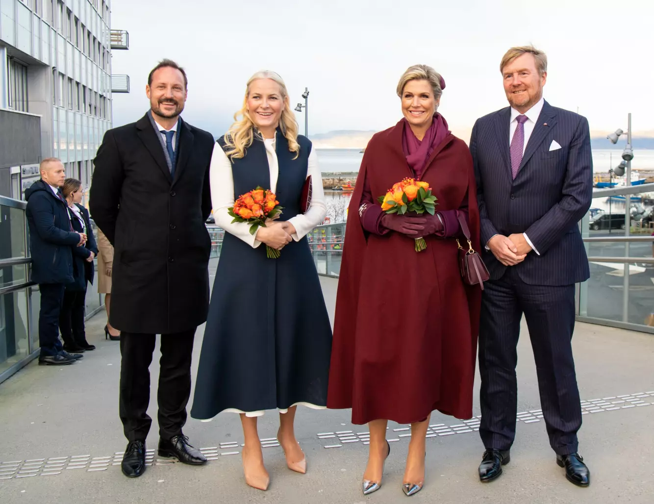 FELLES MONARKITRADISJON: Kronprins Haakon, kronprinesse Mette-Marit, kong Willem-Alexander og dronning Maxima samlet under det nederlandske kongeparets offisielle besøk til Norge i 2021. Foto: NTB