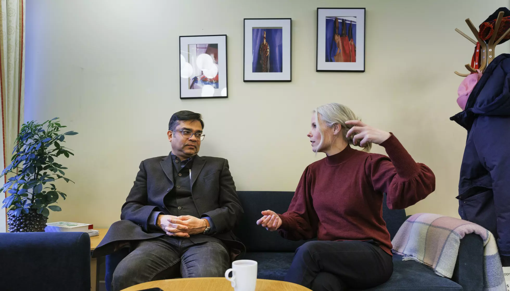 BEKYMRET FOR ULIKHET: Oxfam-sjef Amitabh Behar og SV-leder Kirsti Bergstø møttes på Stortinget fredag. Foto: Lars Eivind Bones / Dagbladet