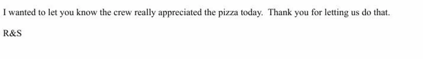 Tekst som uttrykker takknemlighet for pizza.