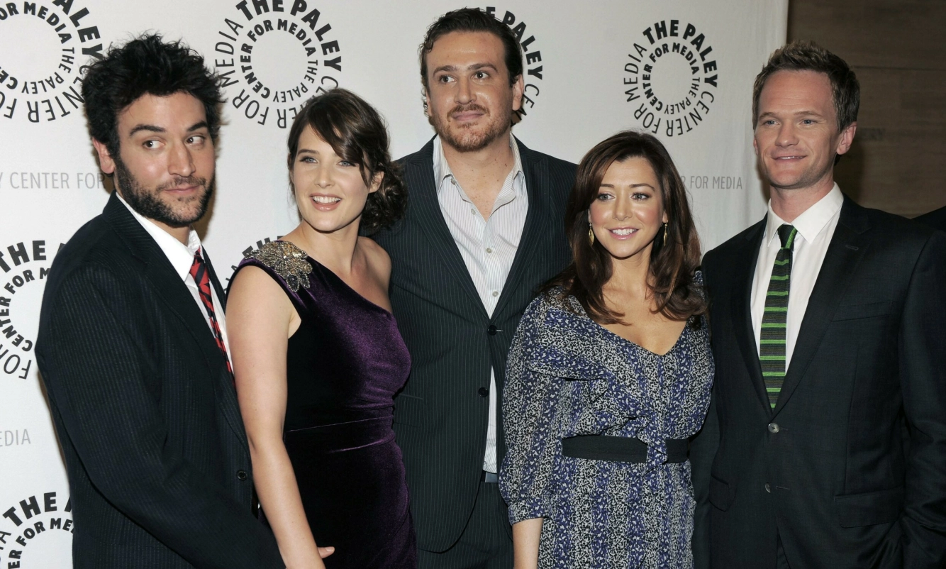 STJERNER: Josh Radnor, Cobie Smulders, Jason Segel, Alyson Hannigan og Neil Patrick Harris spilte sammen i «How I Met Your Mother». Foto: AP Photo/Chris Pizzello/NTB