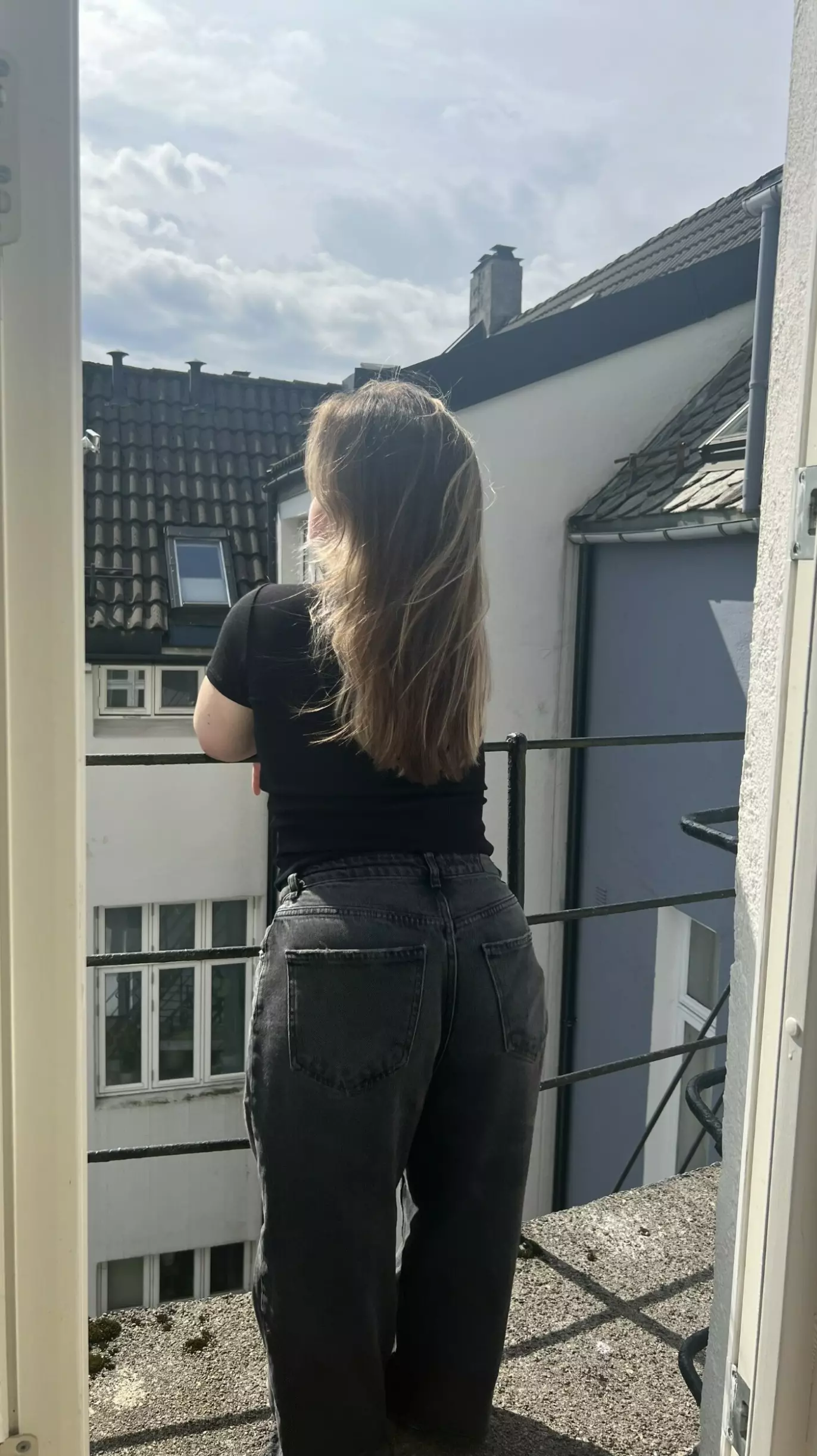 MOTIVERT: Maria bor i Bergen og er i gang med mastergraden for å bli lærer. - Jeg har det veldig fint, forteller hun. Foto: Mia Vik Myrset
