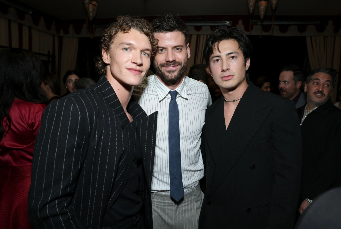 POPULÆR: Connor Storrie, François Arnaud og Hudson Williams er alle med i den populære serien «Heated Rivalry». Foto: Todd Williamson / Shutterstock for The Actor Awards / NTB