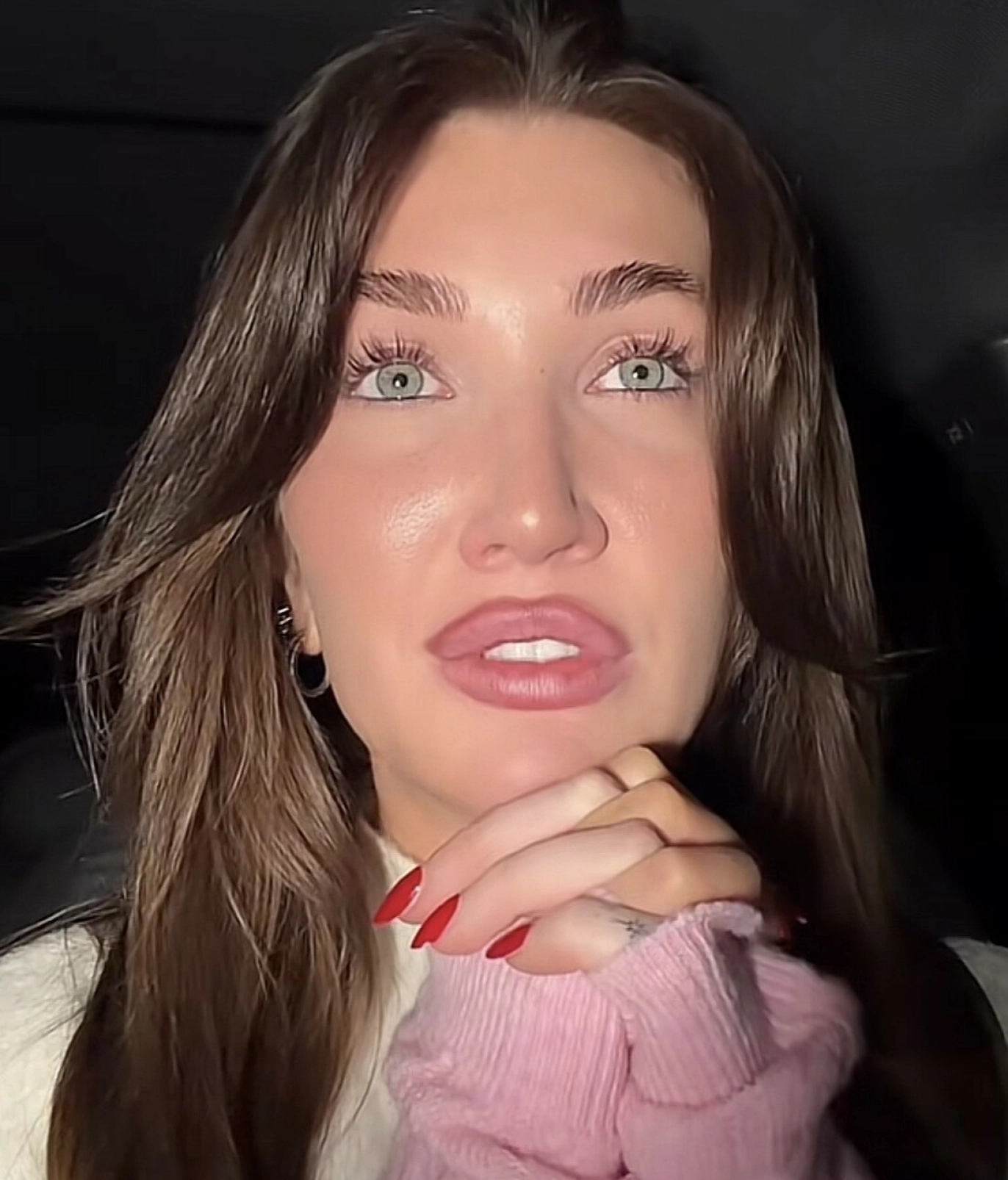 TIKTOK: I denne videoen sitter Kate Cassidy i bilen utenfor sitt tidligere hjem med Liam Payne. Foto: skjermdump / TikTok