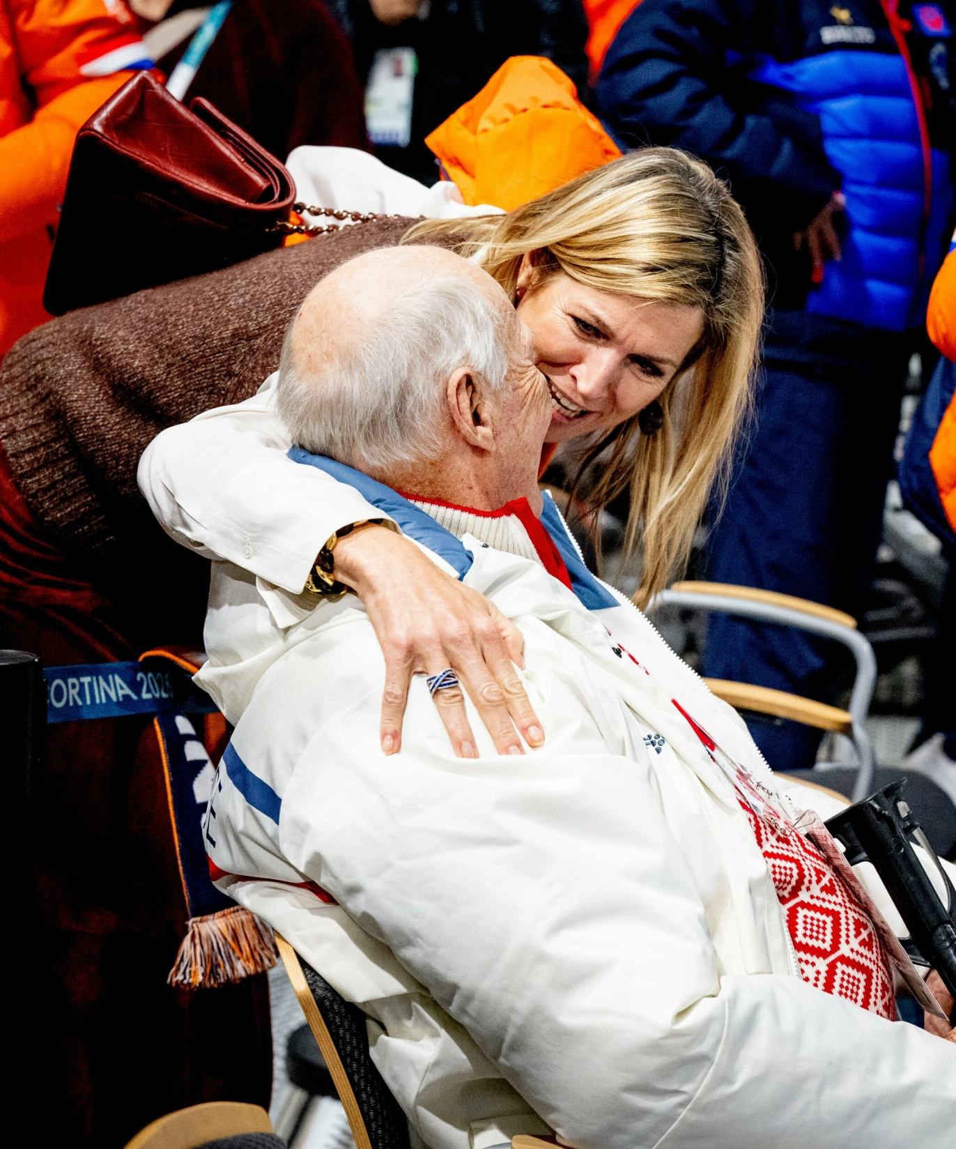GLEDELIG GJENSYN: Kong Harald så smørblid ut da han snakket med den nederlandske dronningen. Foto: NTB