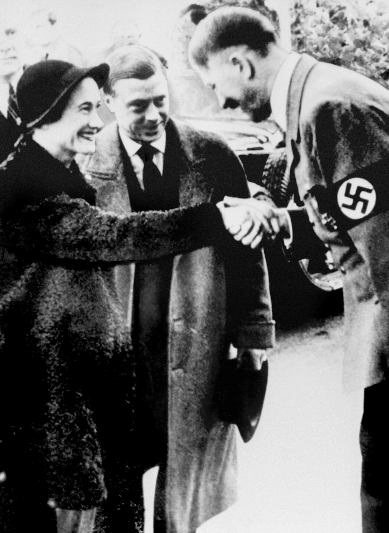 - Hitler hadde nok en kanskje større plan og en klarere baktanke enn det kanskje Edward hadde når det kom til stykket, mener historiker Erik Mustad. Foto: NTB