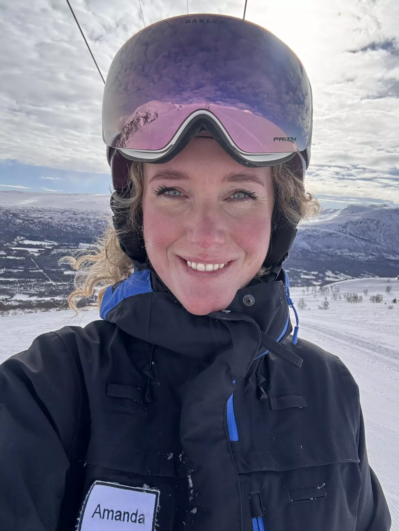 KLAR FOR VINTERINNRYKK: Amanda Wold Kortnes, kommunikasjonsansvarlig i Alpinco i Hafjell, Kvitfjell og Oppdal. Foto: Privat