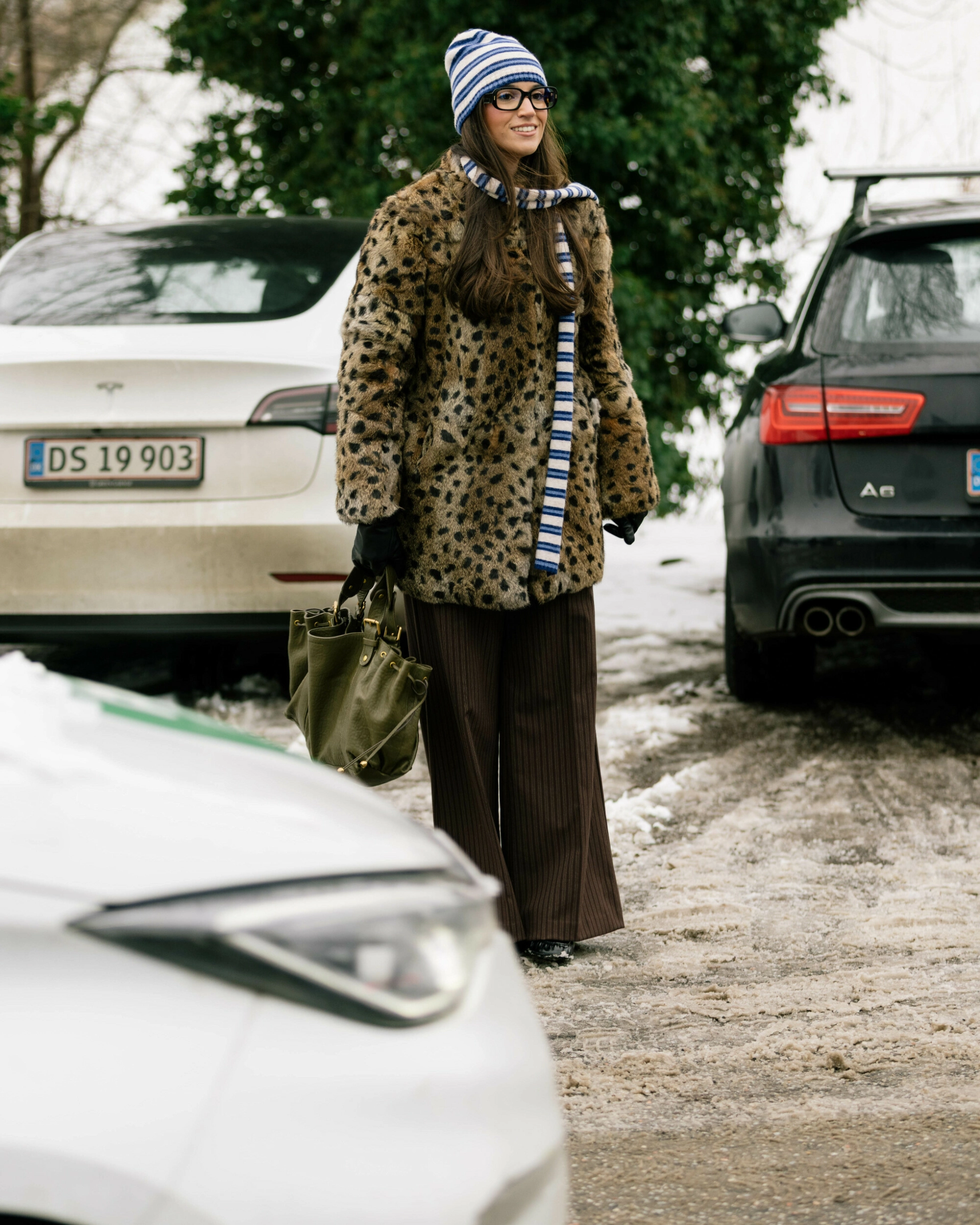 STOR TOTE: Veskene omtales for øvrig som «Big Business Bags». Foto: Noor-u-nisa Khan