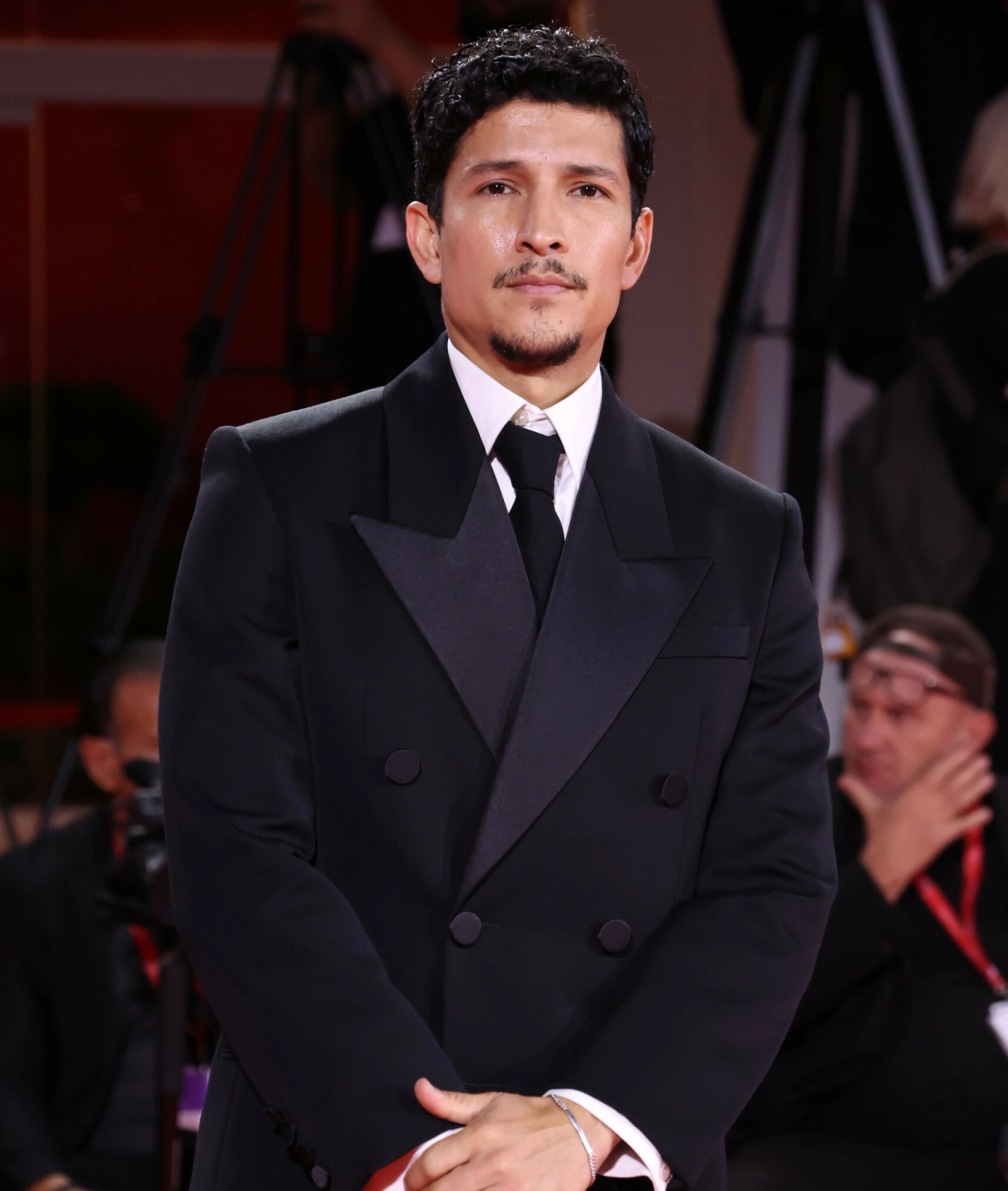 FLØRT: Danny Ramirez har blant annet spiilt i «Top Gun: Maverick», «The Falcon and the Winter Soldier» og «Look Both Ways». Foto: Matt Baron/BEI/Shutterstock/NTB