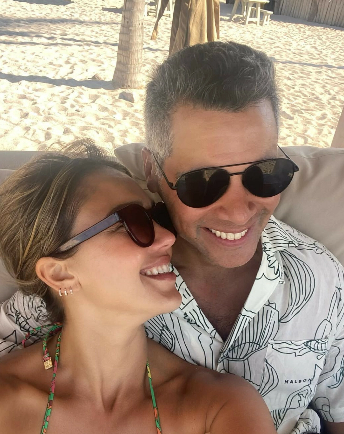 GLIMT: Jessica og Cash har publisert flere romantiske bilder på Instagram. Foto: Instagram / @jessicaalba