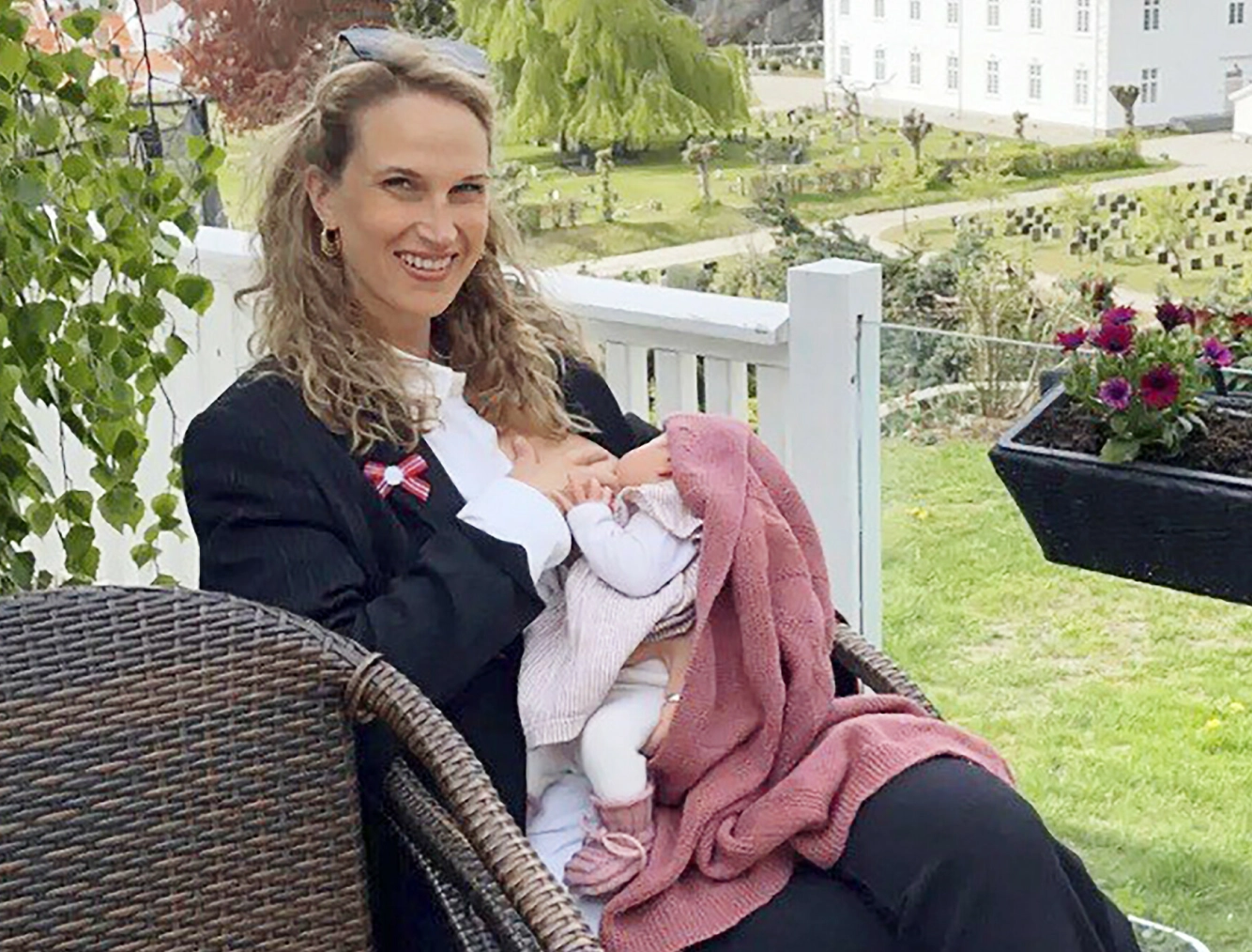NYTT KAPITTEL: Ebba og datteren, avbildet ved en tidligere anledning. Skjermdump fra @ebbarh/INSTAGRAM