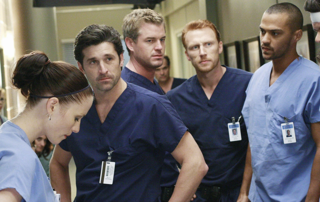 SUKSESS: Chyler Leigh, Patrick Dempsey, Eric Dane, Kevin McKidd og Jesse Williams i «Grey’s Anatomy». Foto: MPP / Bestimage/NTB