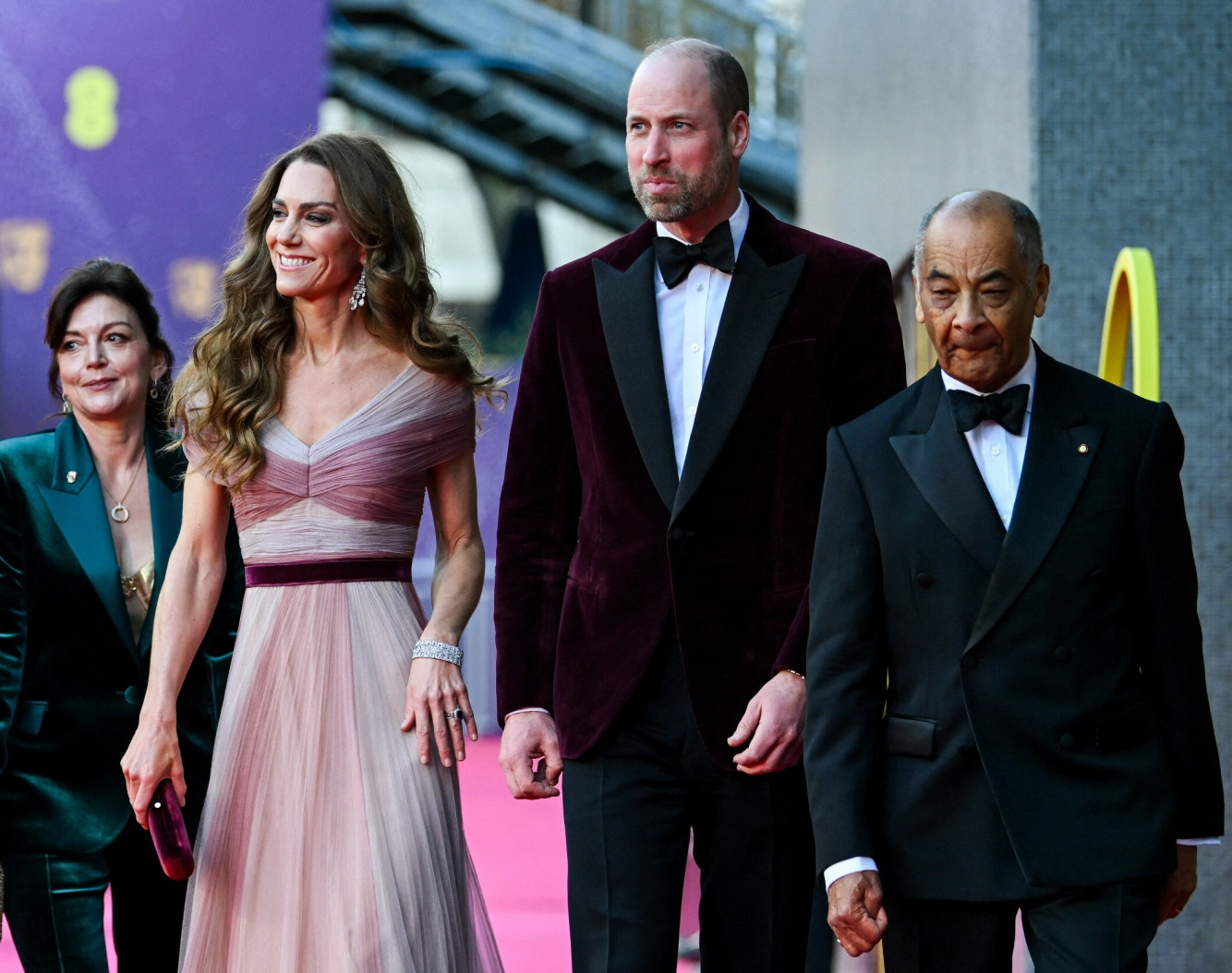PÅ PLASS: Prinsesse Kate og prins William. Foto: REUTERS/Jaimi Joy/NTB