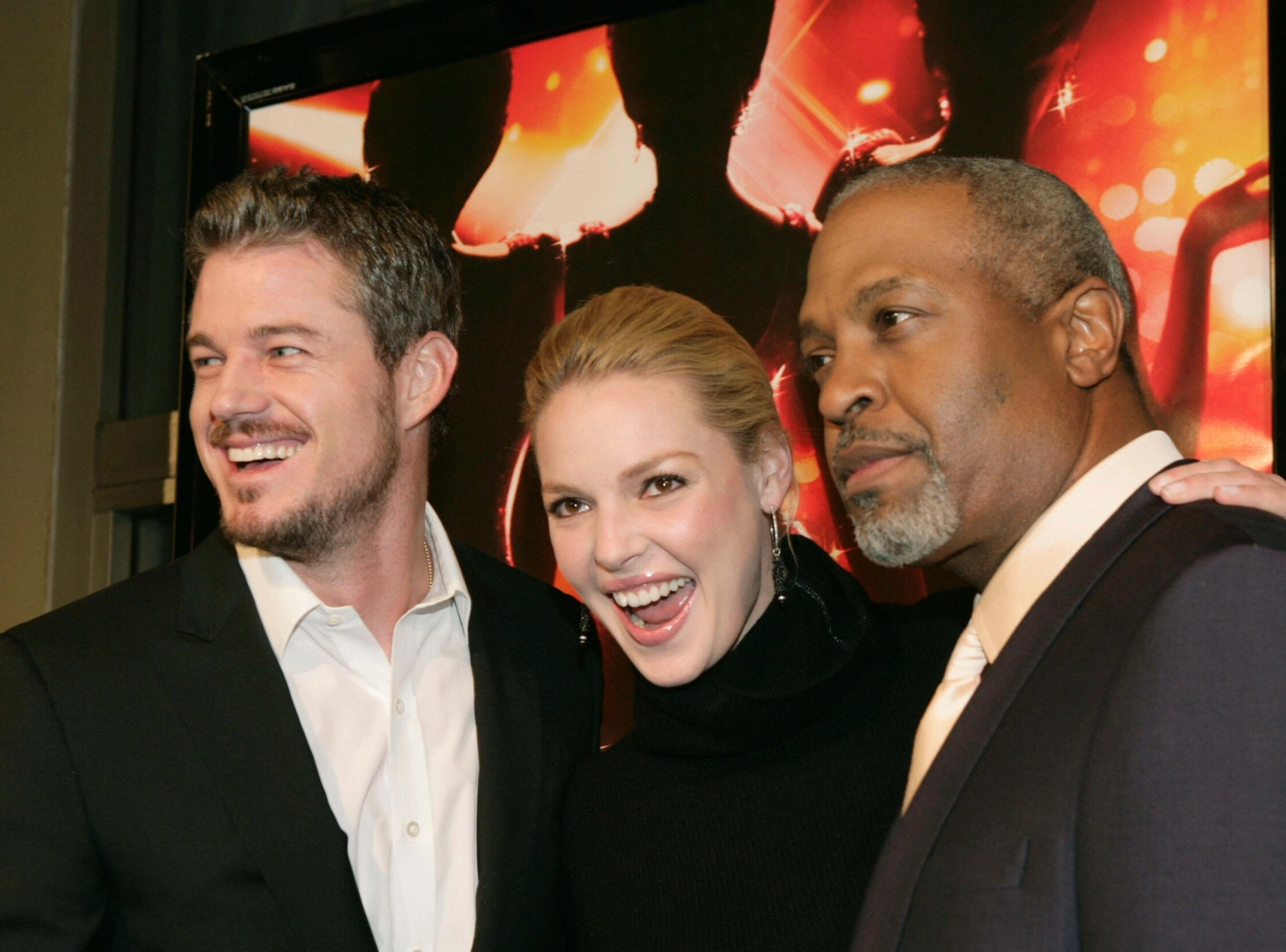 DEN GANG DA: Eric Dane, Katherine Heigl og James Pickens Jr. fra «Grey’s Anatomy» ankommer filmpremieren på «Dreamgirls» i Beverly Hills, California, 11. desember 2006. Foto: AP/Matt Sayles.
