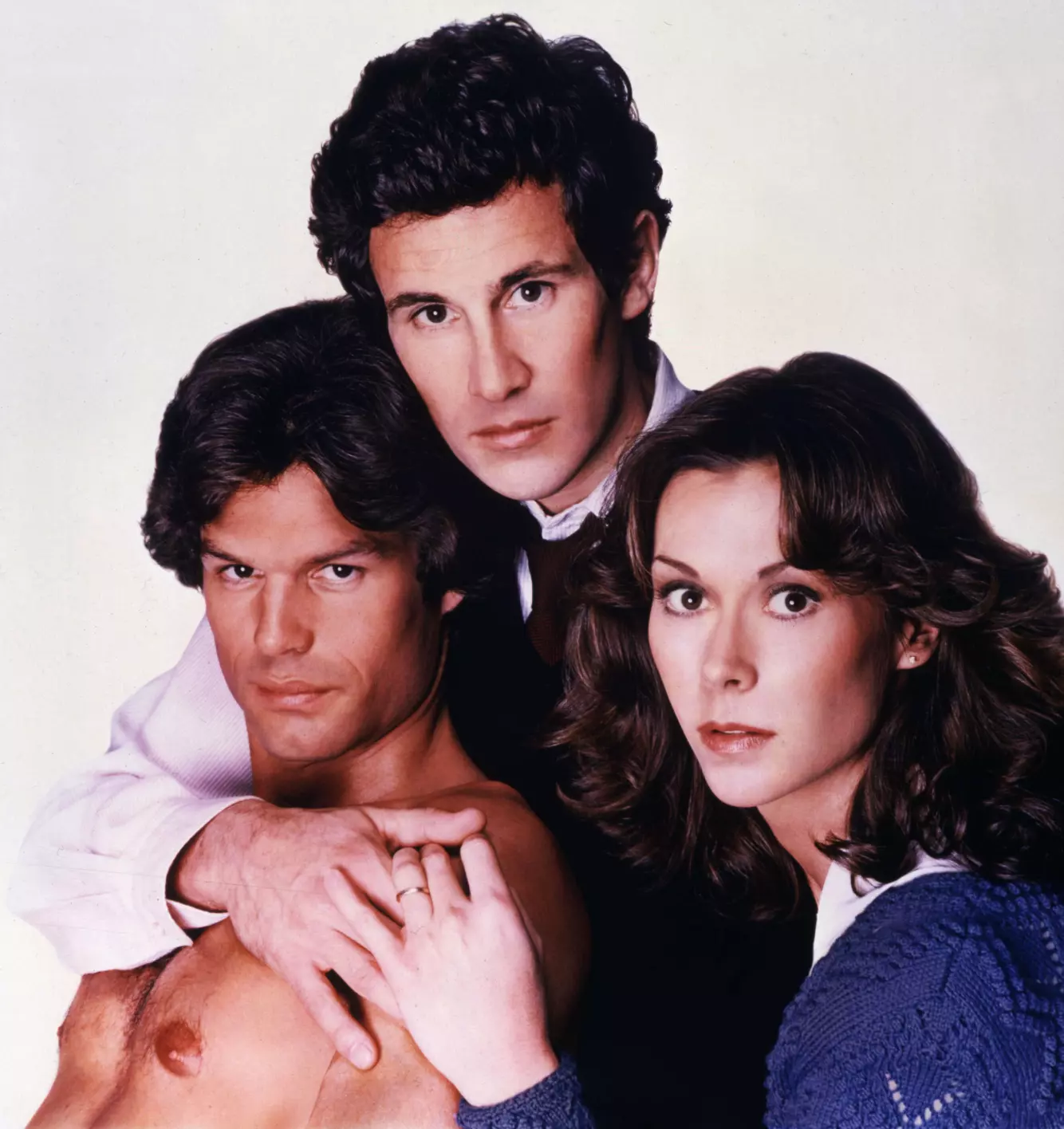 ROLLE: Harry Hamlin (t.v.) spilte homofil i filmen «Making Love» fra 1982. Her sammen med Michael Ontkean (80) og Kate Jackson (77). Foto: 20th Century Fox/Kobal/REX/NTB