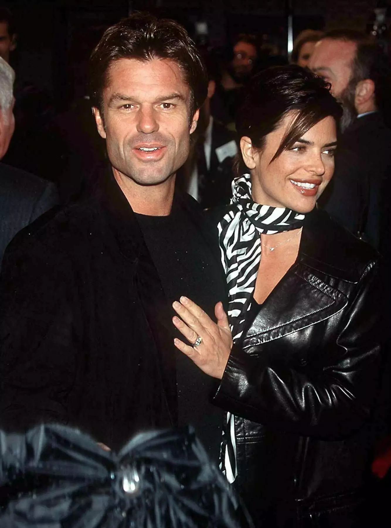 TILBAKEBLIKK: Harry Hamlin og Lisa Rinna giftet seg i 1997. Her er de avbildet det samme året, under premieren av filmen «As good as it gets» i Los Angeles. Foto: REX / NTB