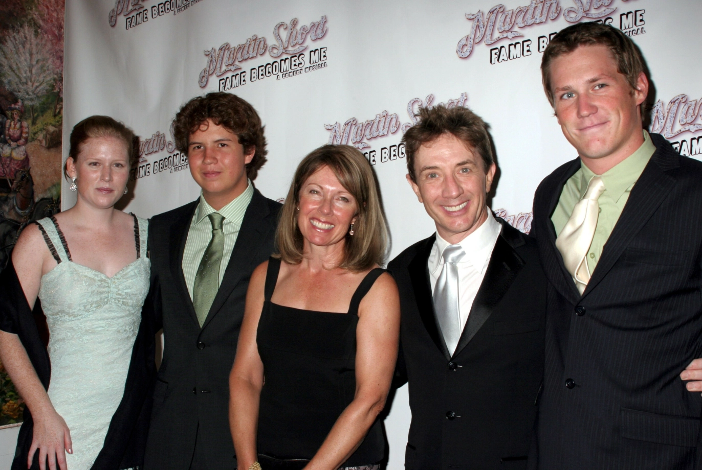 FAMILIE: Fra venstre: Katherine, Henry, Nancy, Martin og Oliver Short i 2006. Foto: Carolyn Contino/BEI/REX/NTB