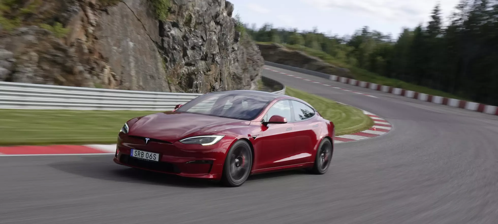Tesla i banetest: – Fantastisk kjøremaskin