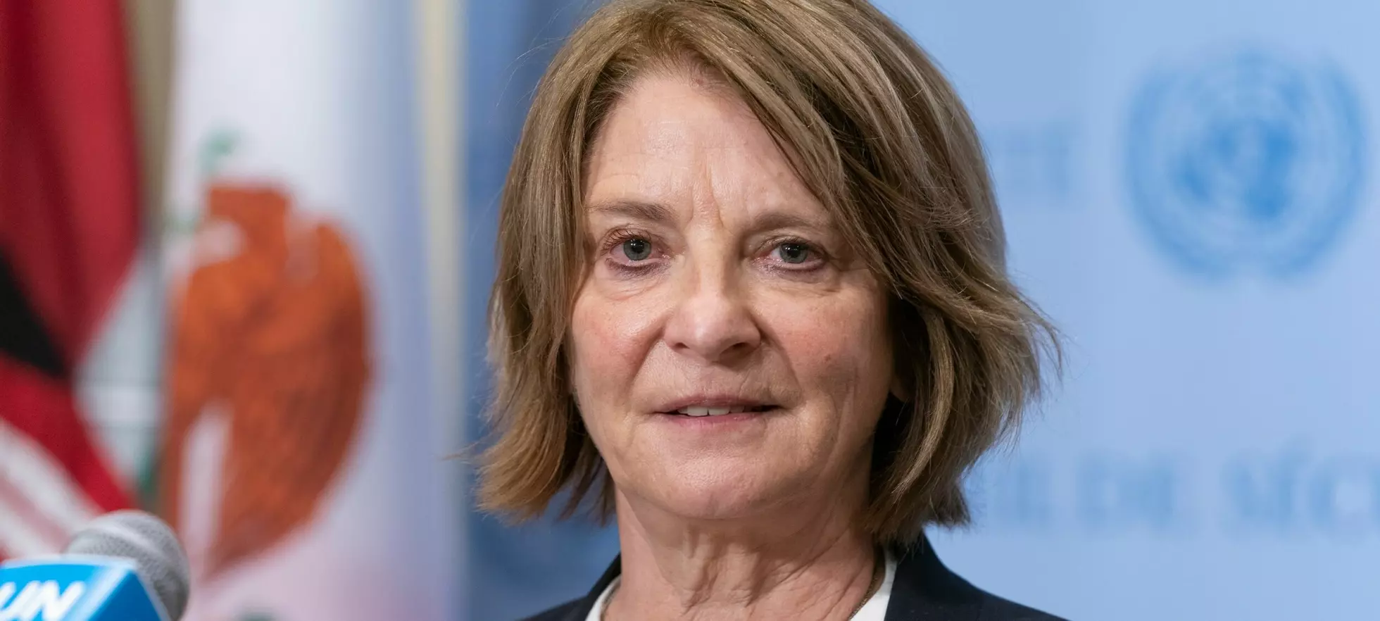 Har levert tilbake diplomatpasset