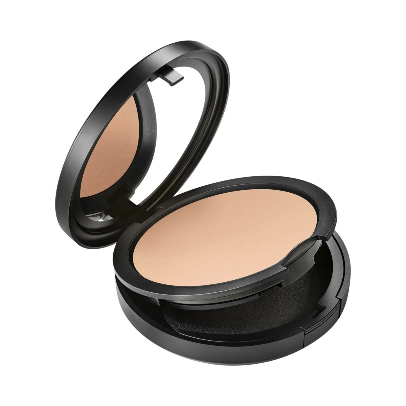 Studio Fix Powder
Plus Foundation
(kr 530, Mac).