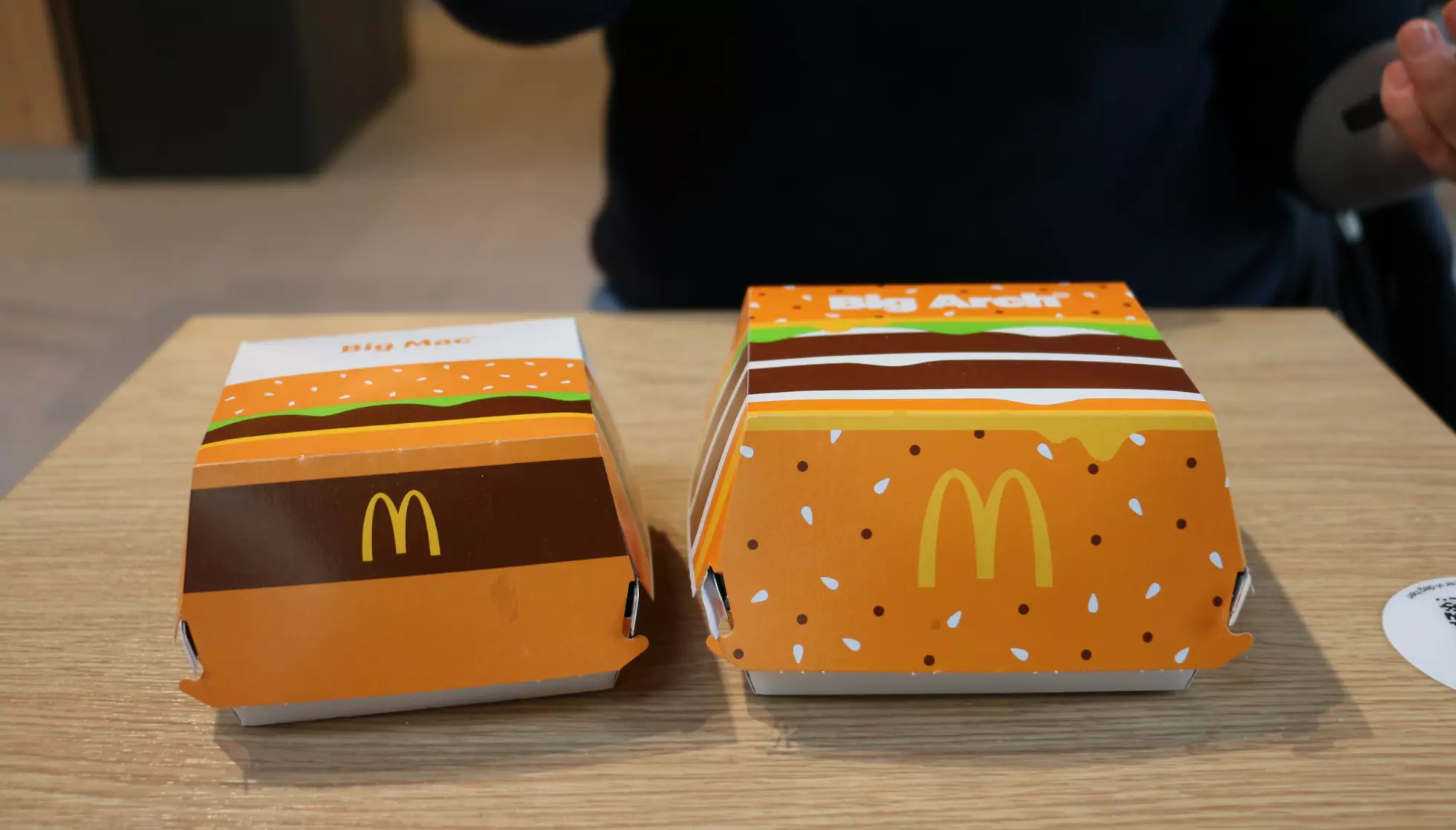 GIGANTENE: Det er naturlig å sammenligne Big Arch med bestselger Big Mac. Den er klart større, men er den bedre?