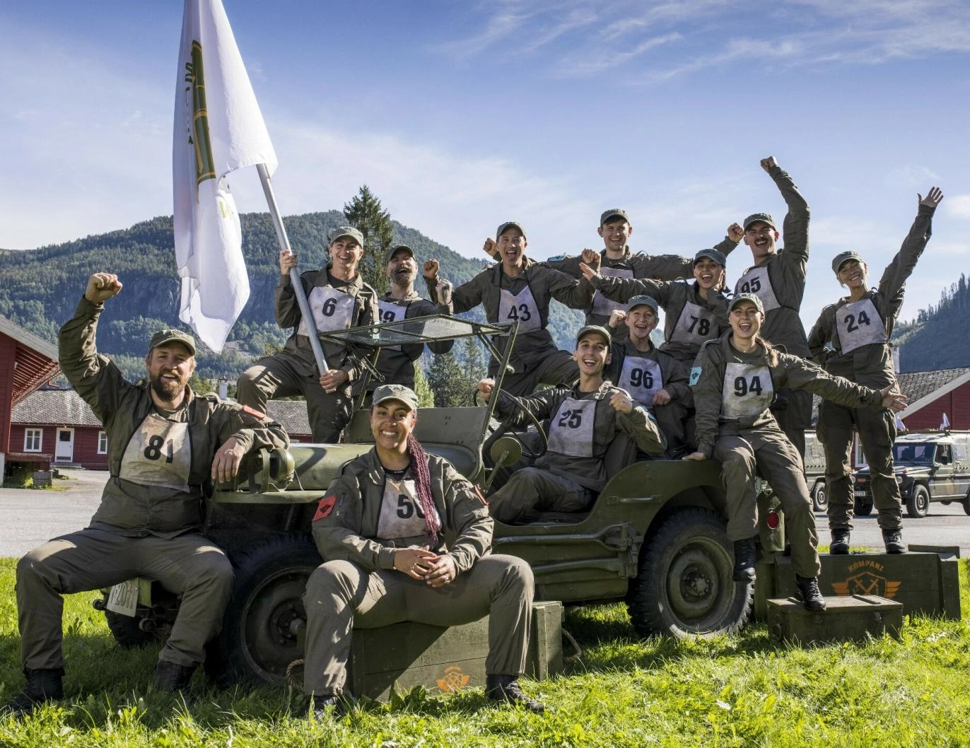 SPRENGER GRENSER: Denne gjengen får testet grenser på TV denne våren. Janne Amble, Adam Schjølberg, Peter Bubresko, Thor Haavik, Alessandra Mele, Adrian Sellevoll, Andrea Eriksen, Olav Svarstad Haugland, Anna-Lisa Kumoji, Oliver Bergset, Eva B. Ragde og Amalie Olsen Gjersøe. Foto: TV2