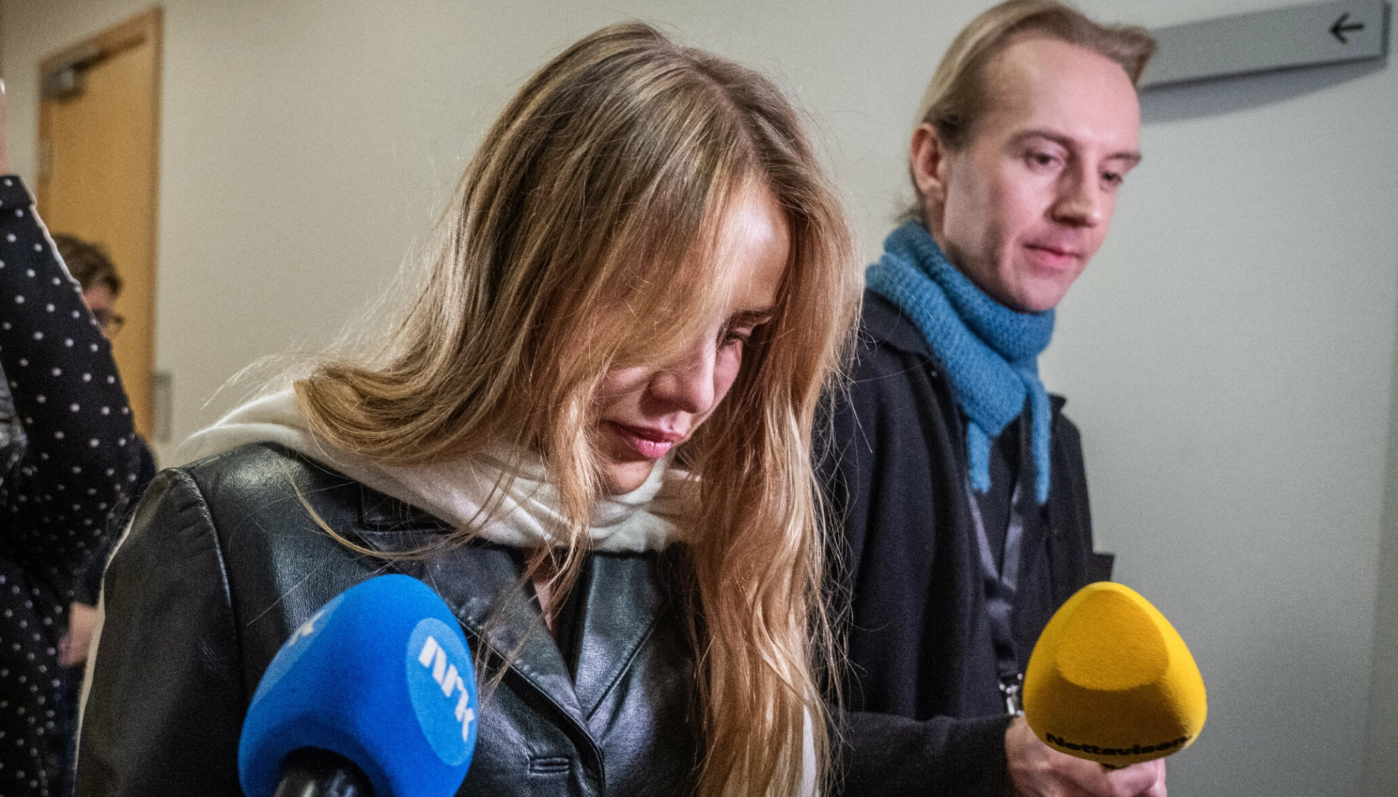 I TÅRER: Anniken Jørgensen forlot Oslo tingrett gråtende etter et kraftig munnhuggeri med Marius for åpen rett. Dommeren måtte gripe inn og stoppe krangelen. Foto: Ole Berg-Rusten / NTB