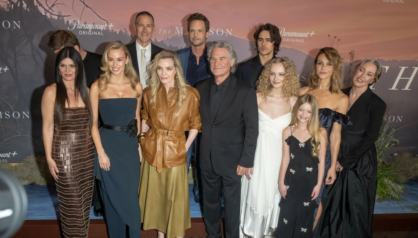 CELEBERT SELSKAP: Gjengen som alle medvirker i den nye serien «The Madison». Foto: NTB