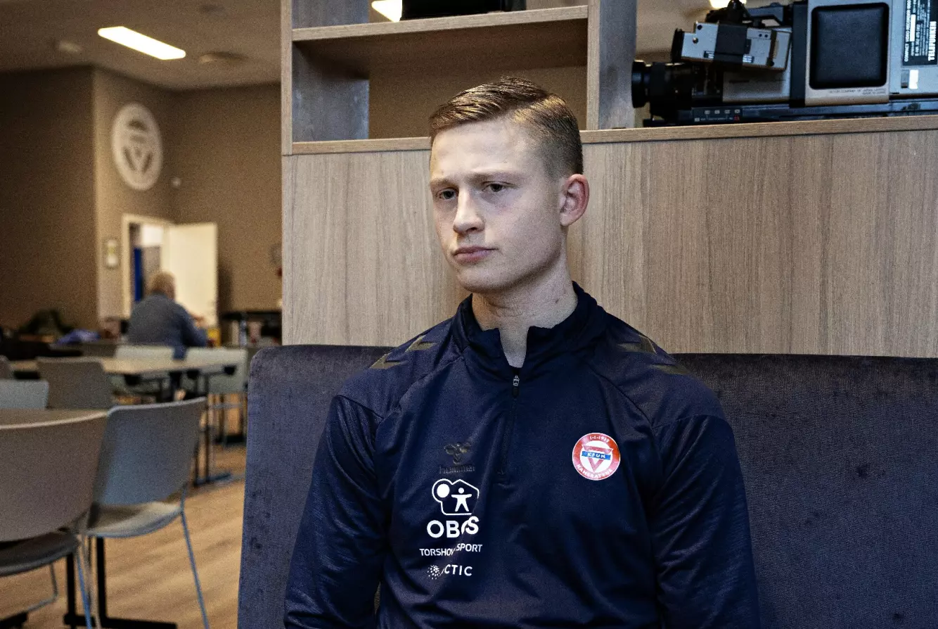 ÅPEN: Brage Skaret prater mye og lenge med Dagbladet i «klubbstua» til KFUM Oslo om marerittstarten på 2026. Foto: Jørn H. Moen / Dagbladet