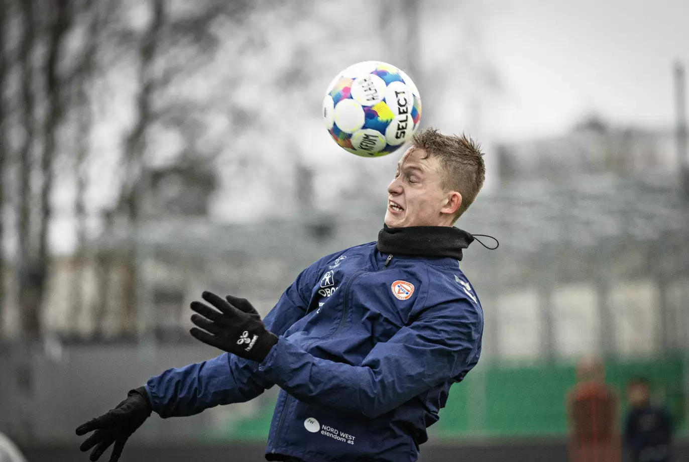 I TRENING: Han trener alternativt, men han gir det ikke for lenge til han er tilbake i trening med laget. Foto: Jørn H. Moen / Dagbladet